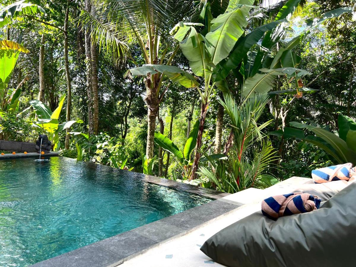 Nirankara Ubud Villa Exterior foto